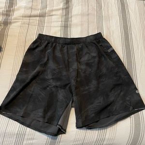 Lululemon 5in large reflective short